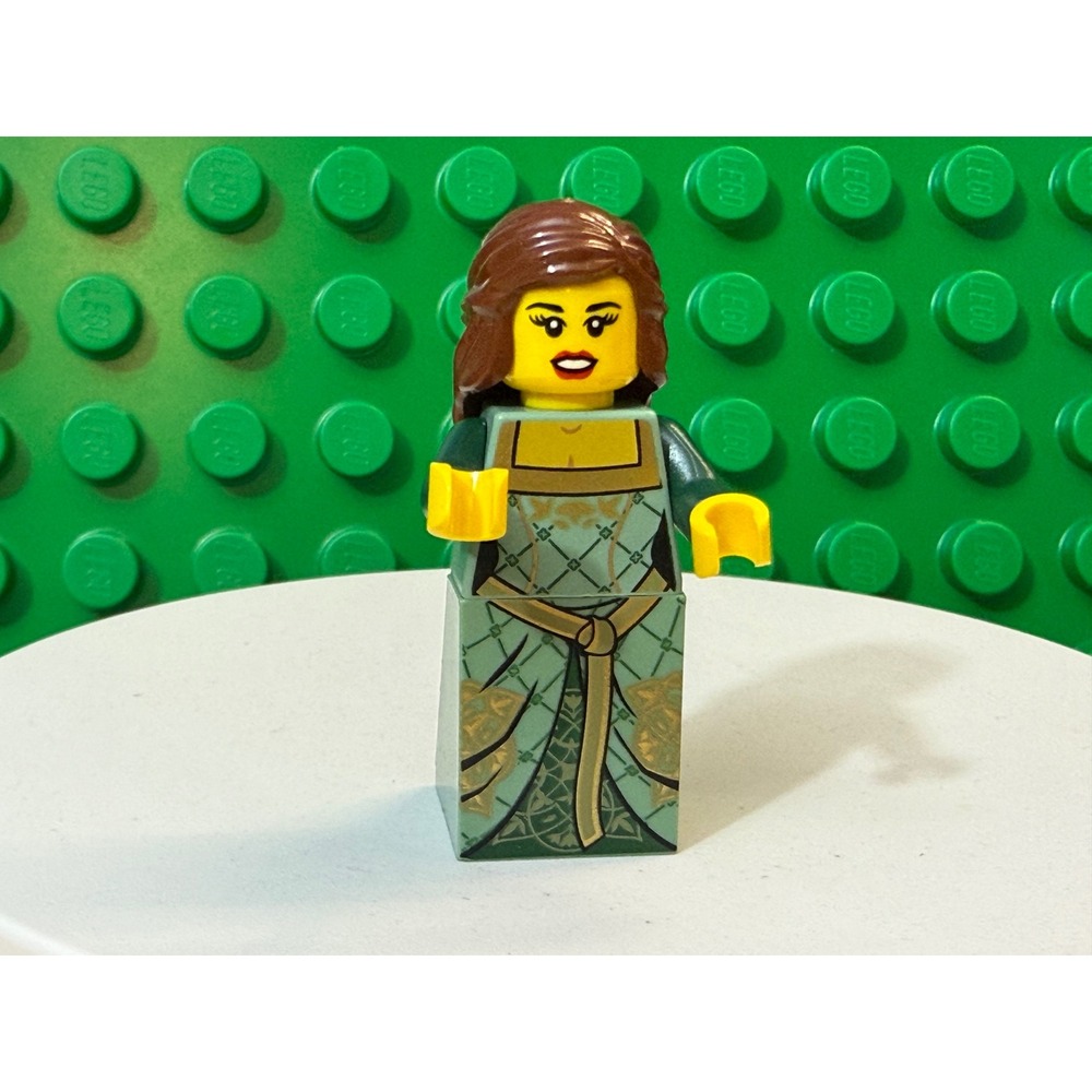 LEGO Castle Maiden Princess Mini-figure Sand Green Gown Medieval Kingdoms